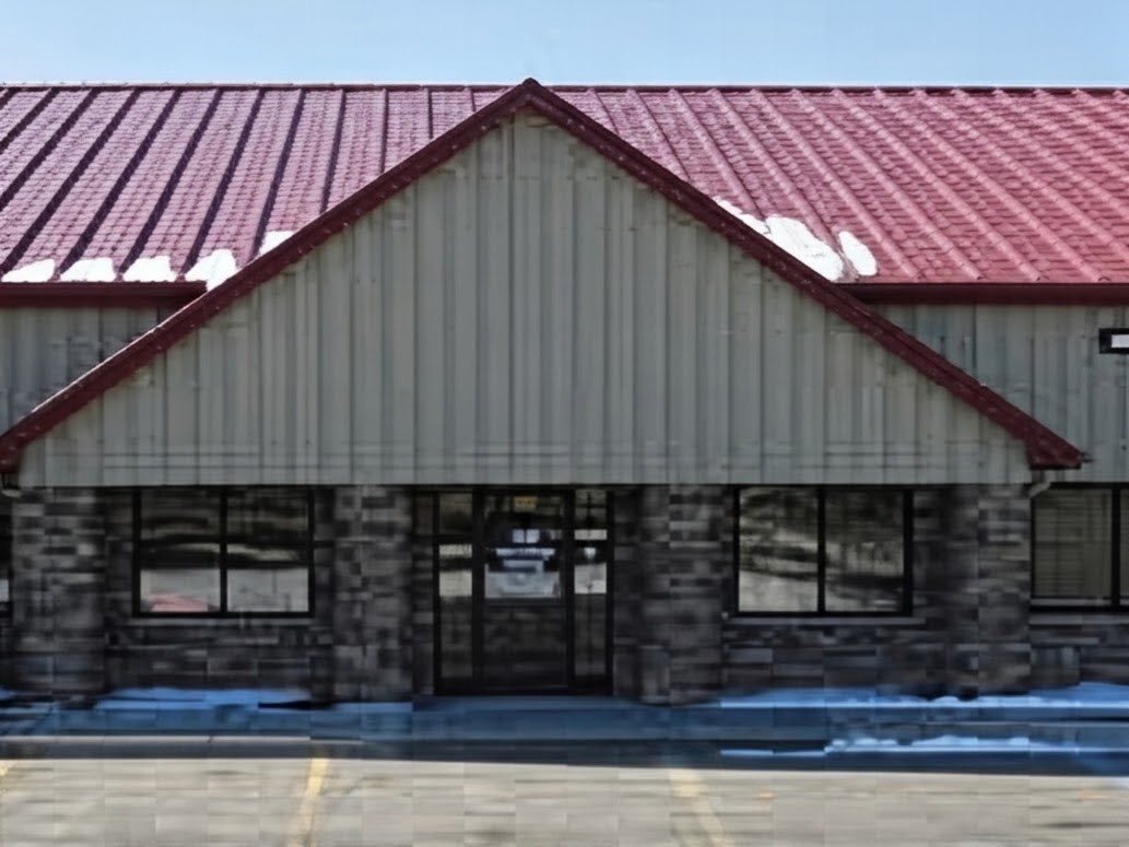 4M Collision Center storefront