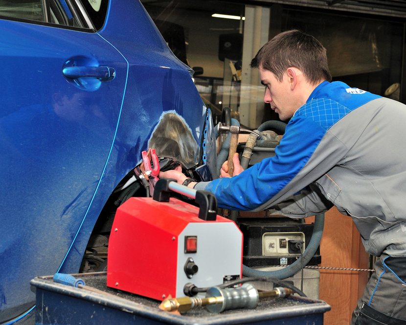 4M technician at work